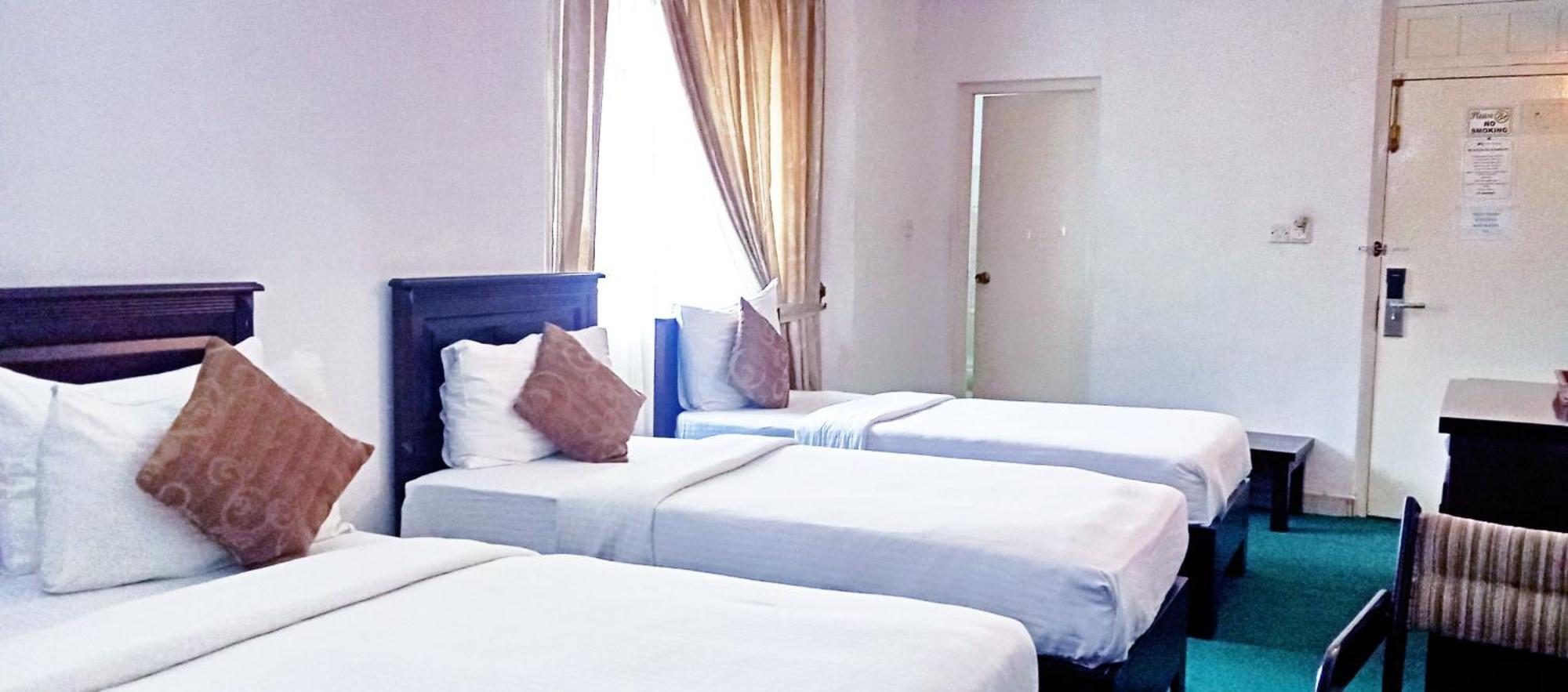 The Rock Hotel Nuwara Eliya Buitenkant foto