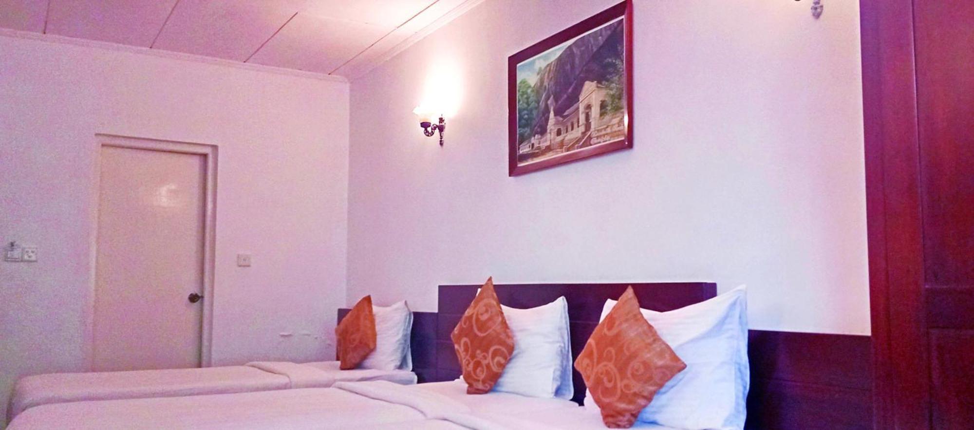 The Rock Hotel Nuwara Eliya Buitenkant foto